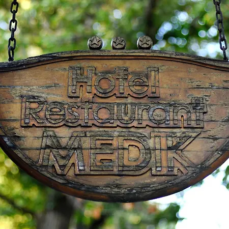 Medic